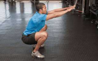 Выполнение воздушных приседаний – зачем приседать без веса?